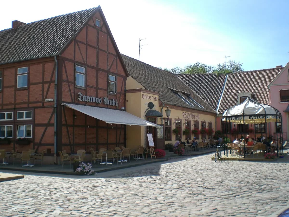 Ledo čiuožykla Teatro aikštėje, Klaipėda